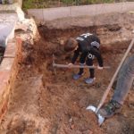 Bodenaushub mit der Hand